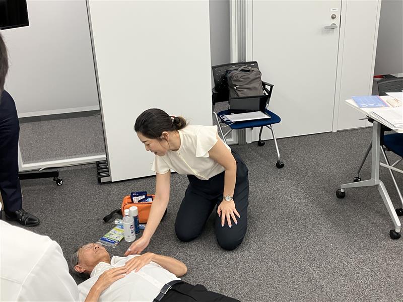 介助する様子